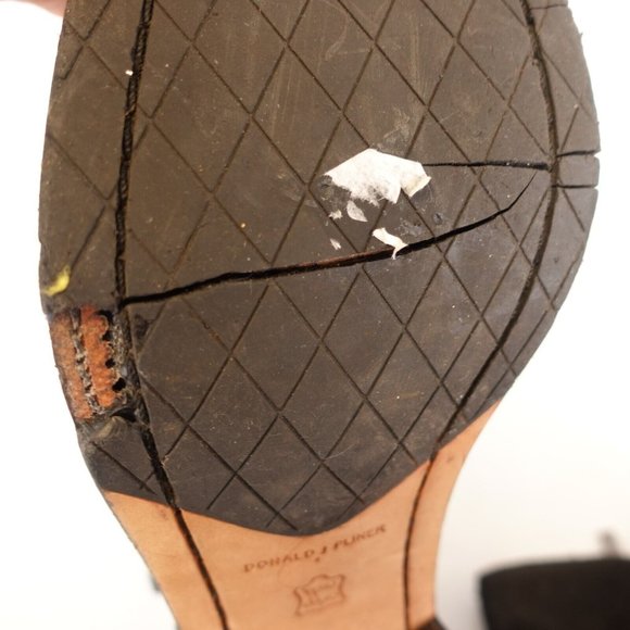 Donald J Pliner Boots‎ Womens 8 M Black Ankle Booties Buckle Strap Side Zip Soft - Picture 9 of 12